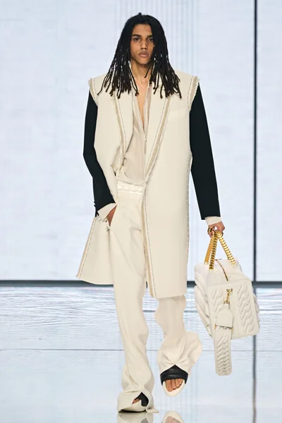 Look 7